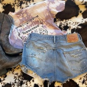 Levi jean shorts